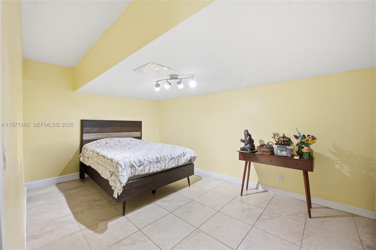 3810 NW 58th St - 23