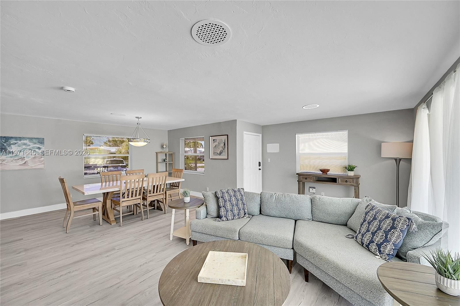 1950 NE 55th Ct - 11