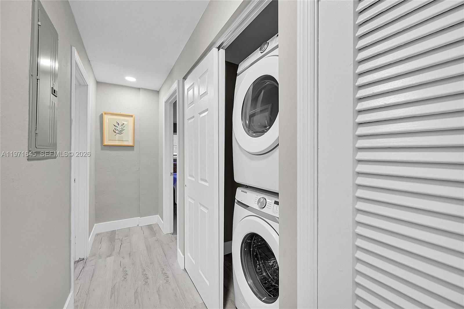 1950 NE 55th Ct - 13