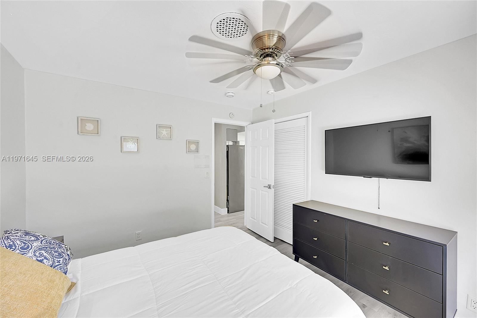 1950 NE 55th Ct - 21