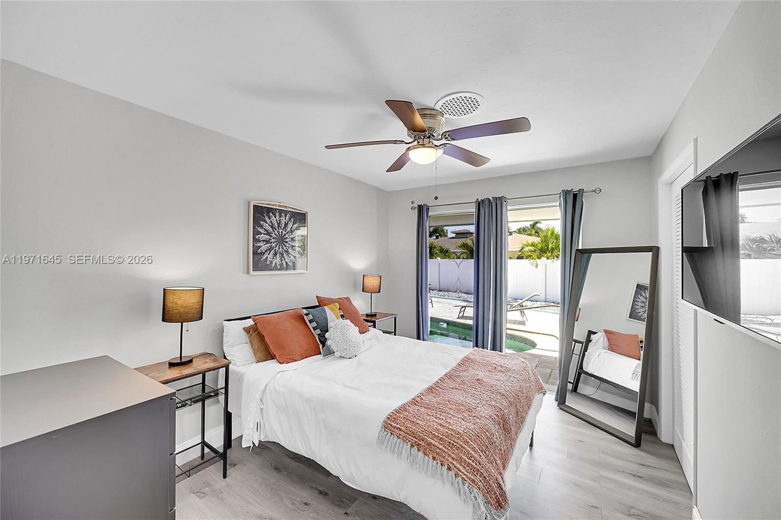 1950 NE 55th Ct - 23