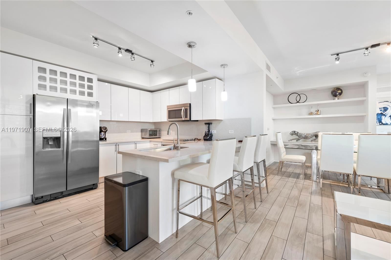 999 SW 1ST AVE, Unit 2204 - 1