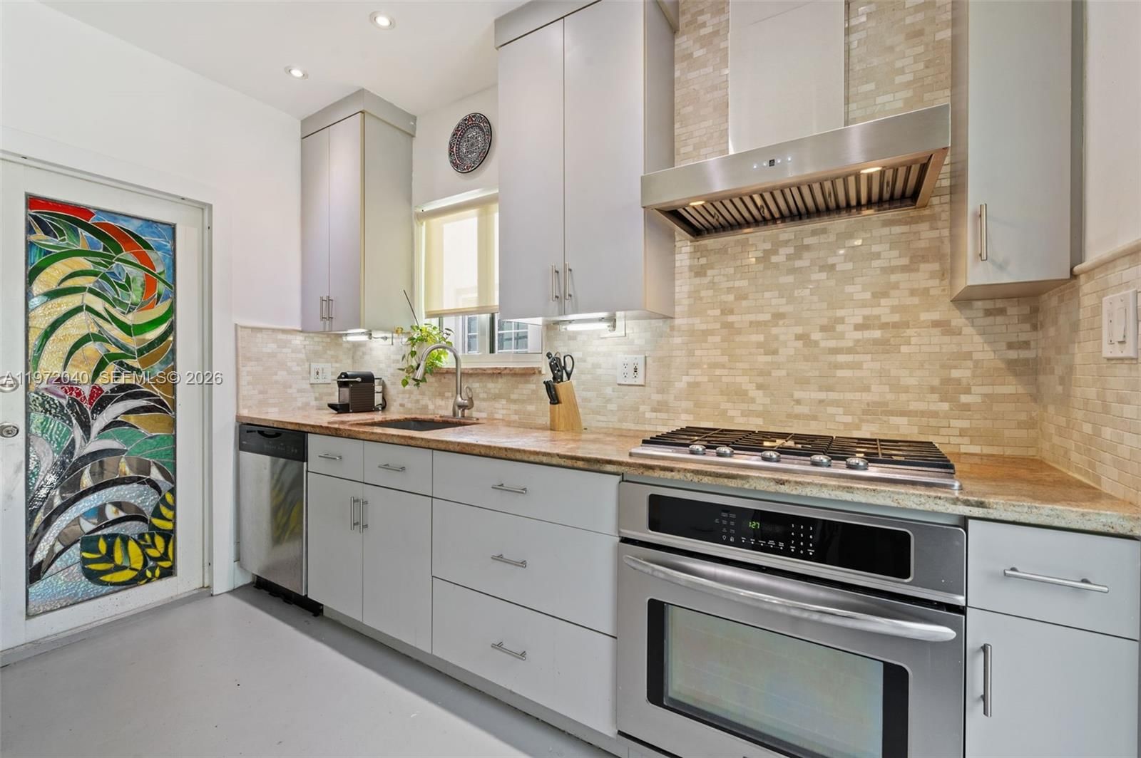 8819 Hawthorne Ave - 10