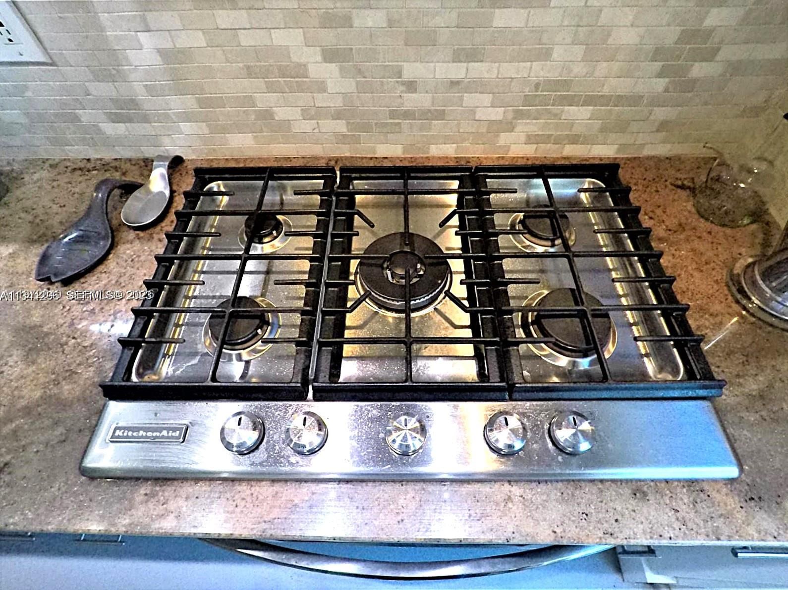 8819 Hawthorne Ave - 13