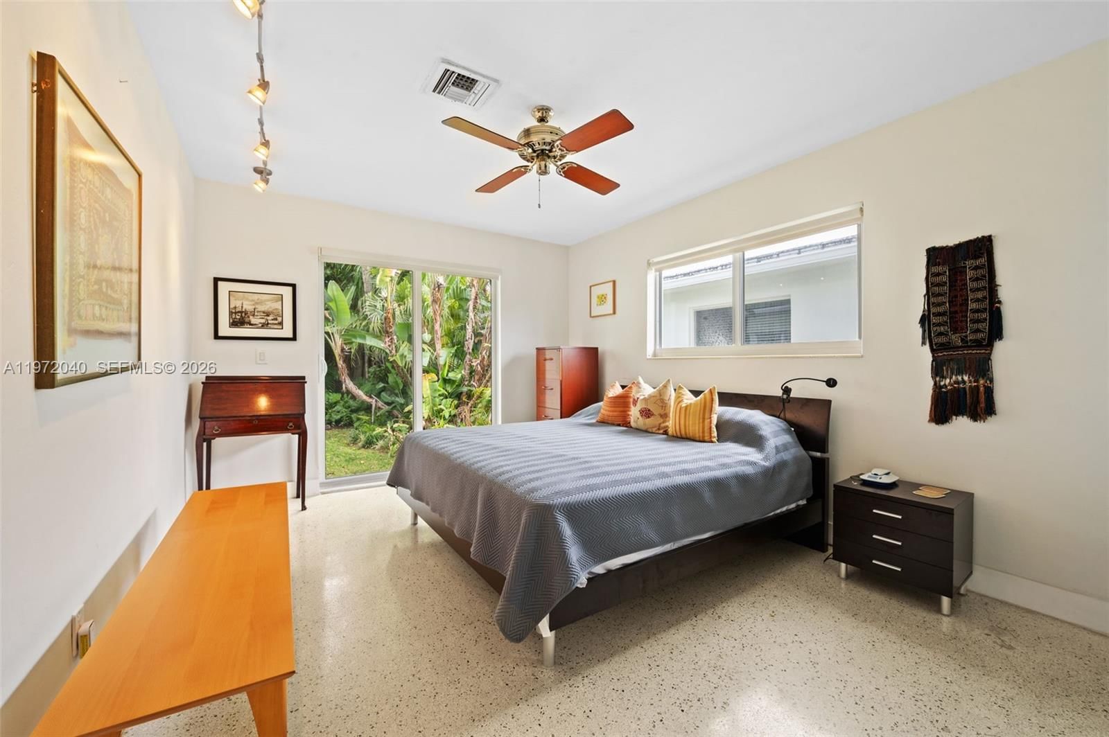 8819 Hawthorne Ave - 14