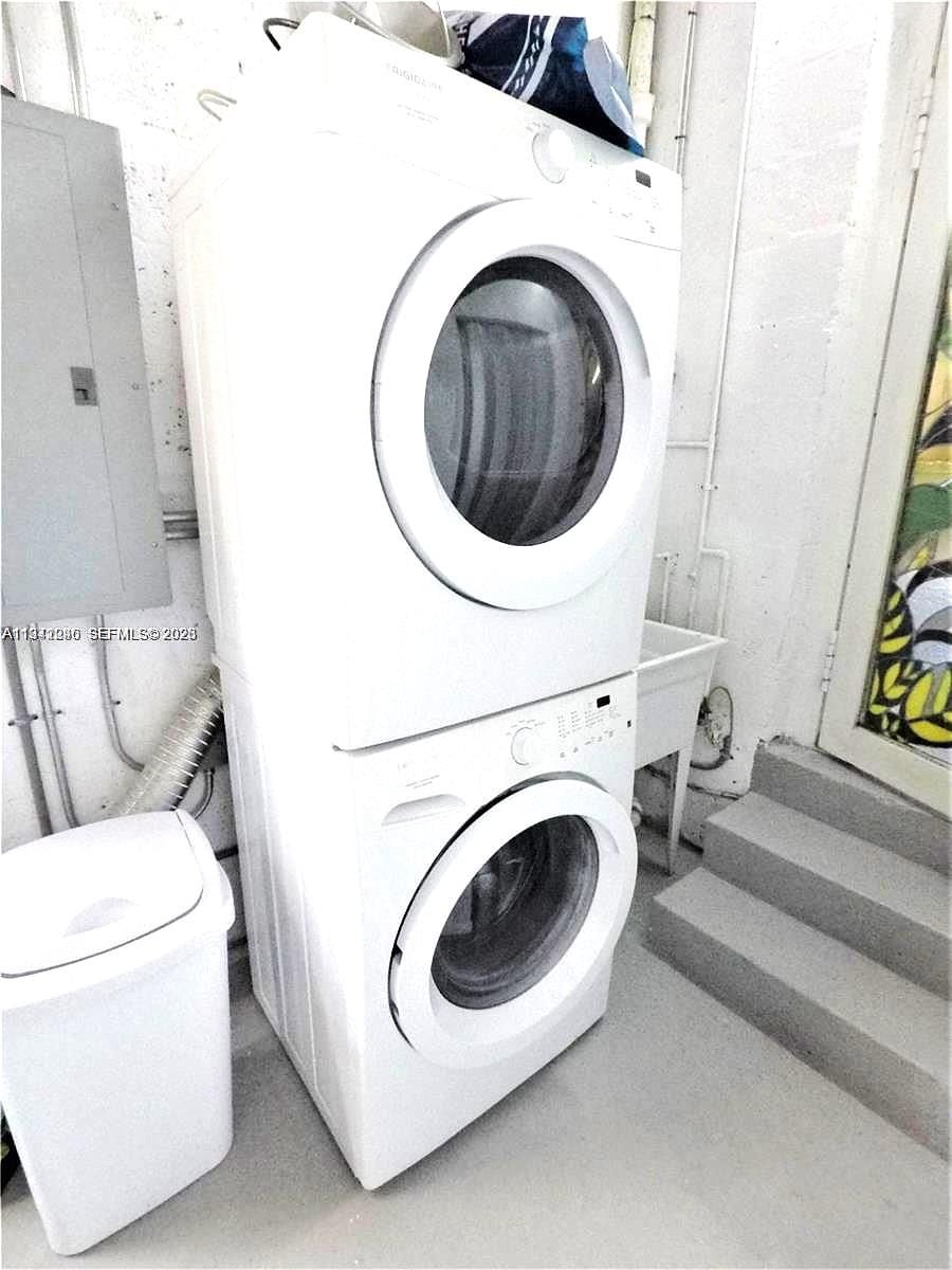 8819 Hawthorne Ave - 23