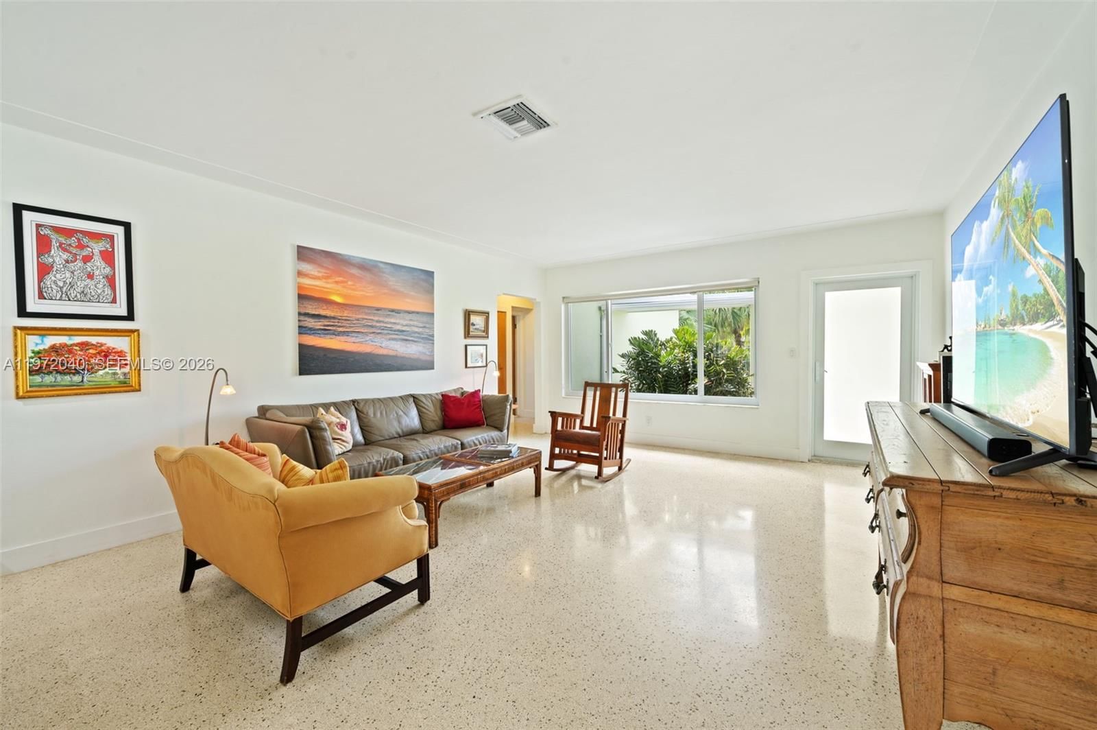 8819 Hawthorne Ave - 4