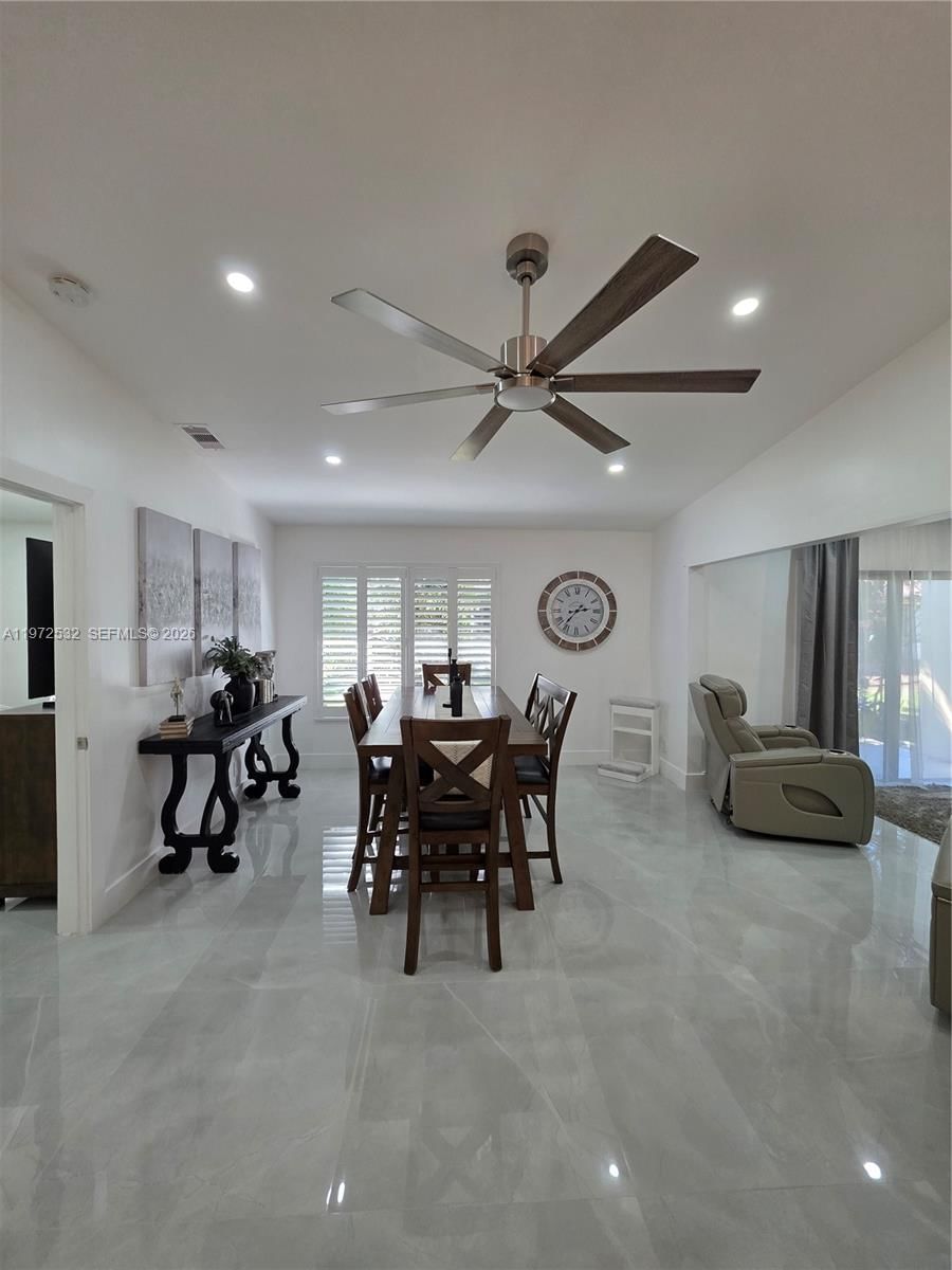 15619 Bottlebrush Cir - 16