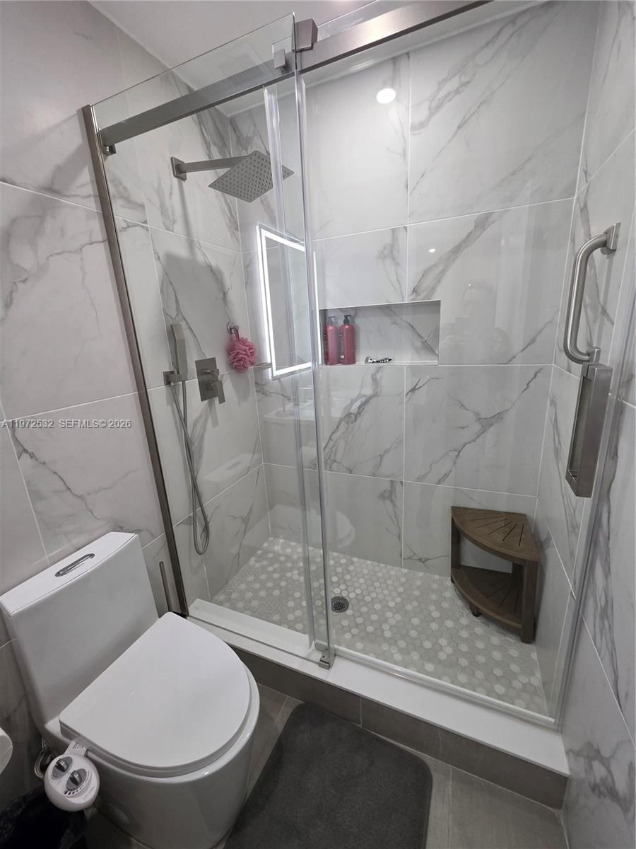 15619 Bottlebrush Cir - 32