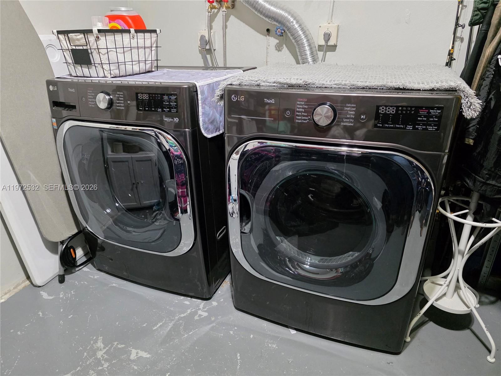 15619 Bottlebrush Cir - 33