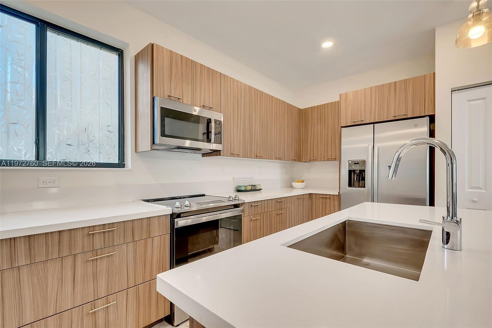 4652 NW 83rd Ave - 10