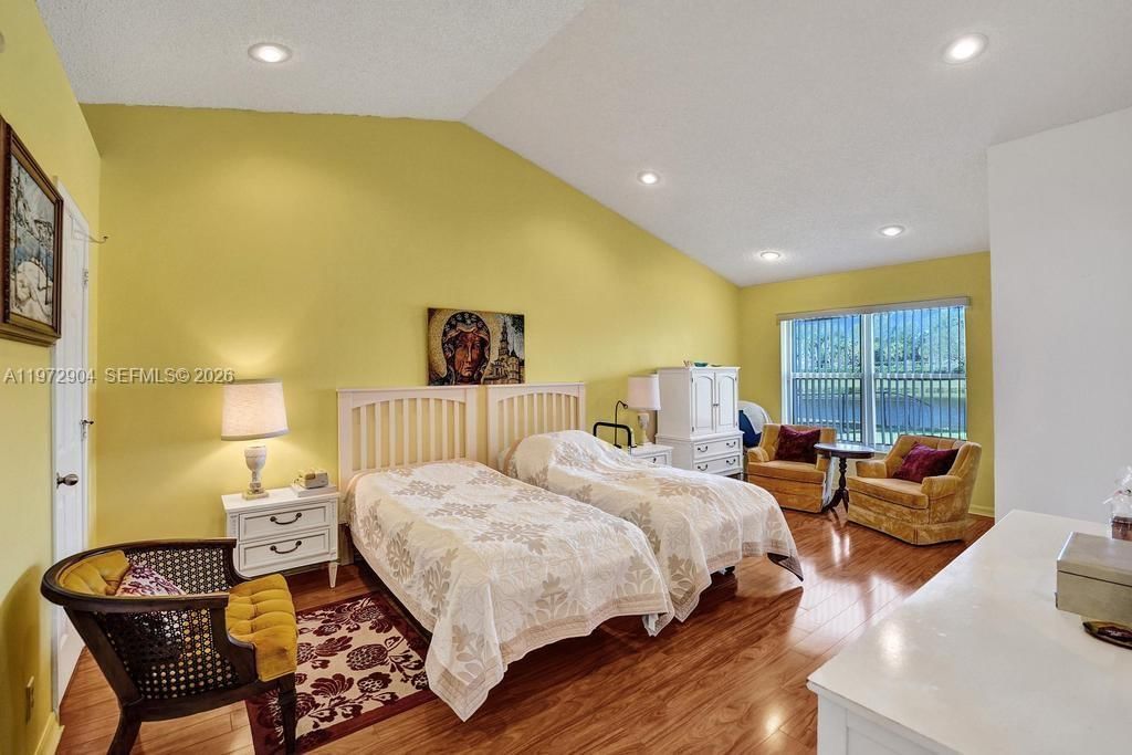 3151 OVERLOOK RD - 18