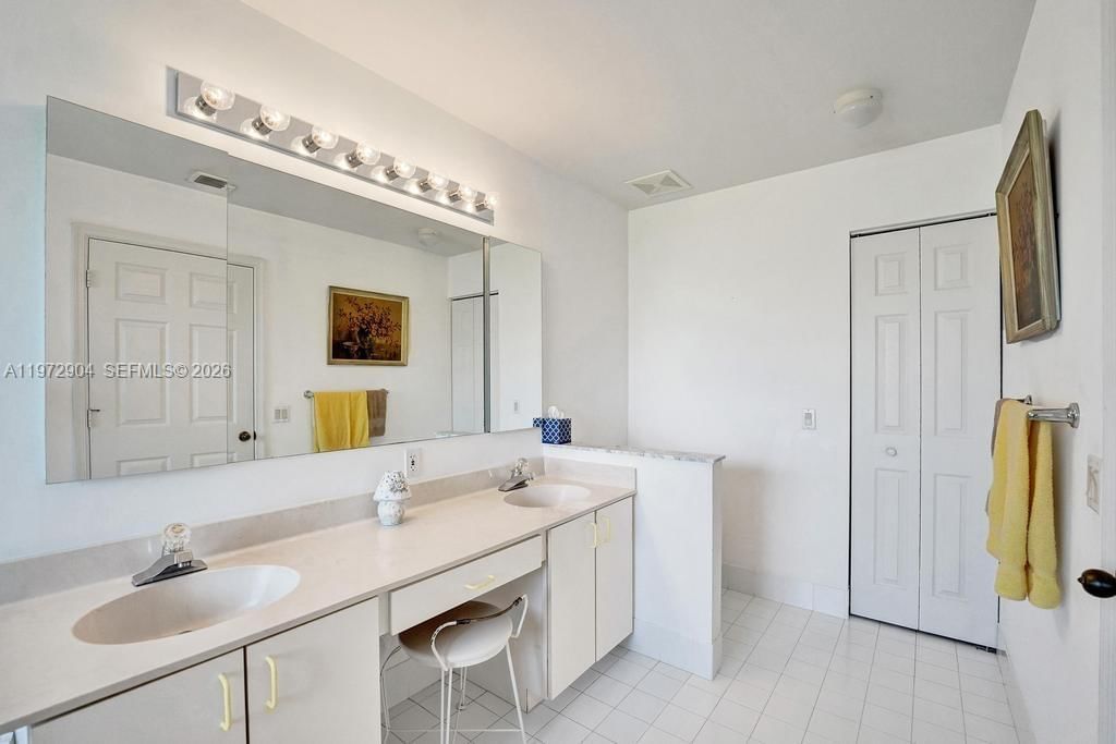 3151 OVERLOOK RD - 22