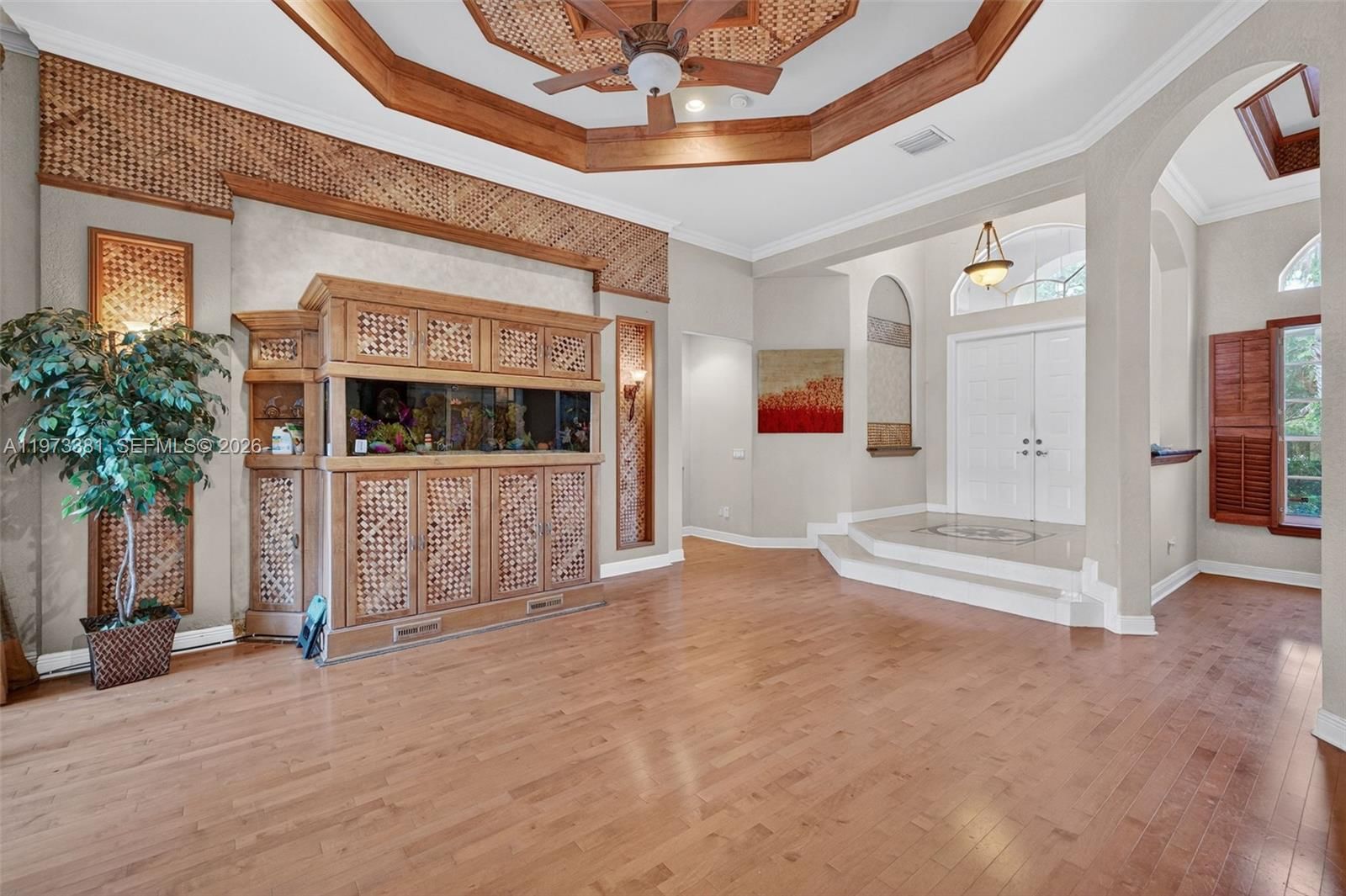 3792 CHURCHILL DOWNS DR - 10