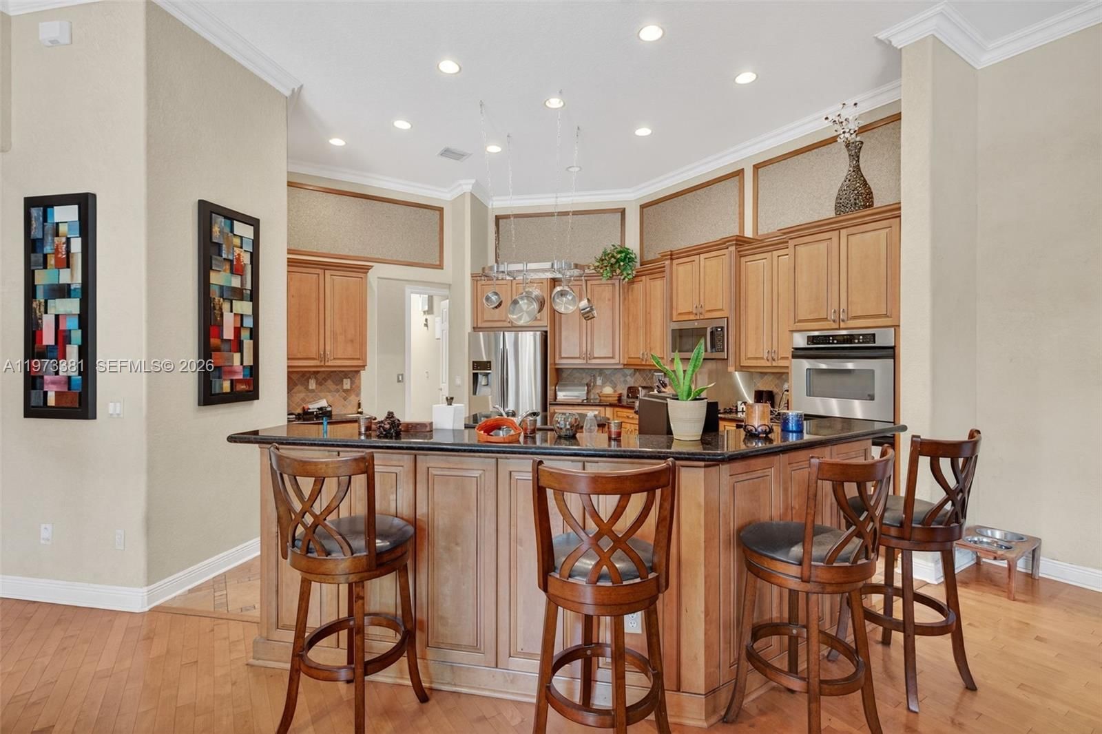 3792 CHURCHILL DOWNS DR - 17