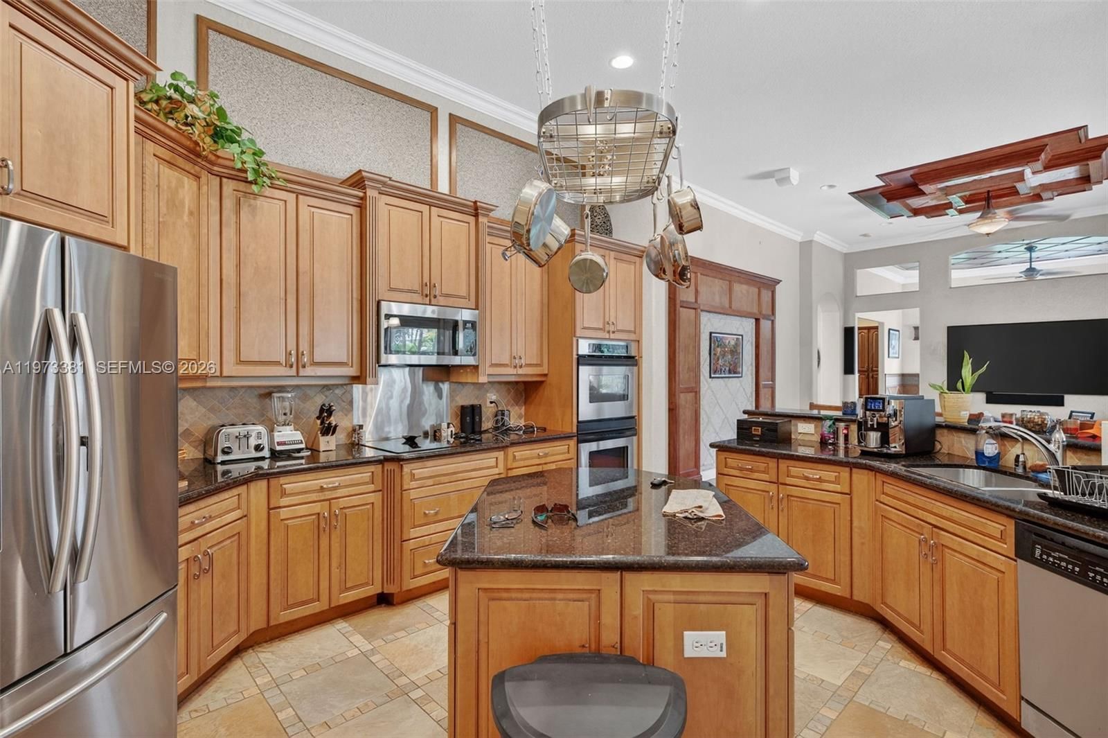 3792 CHURCHILL DOWNS DR - 19