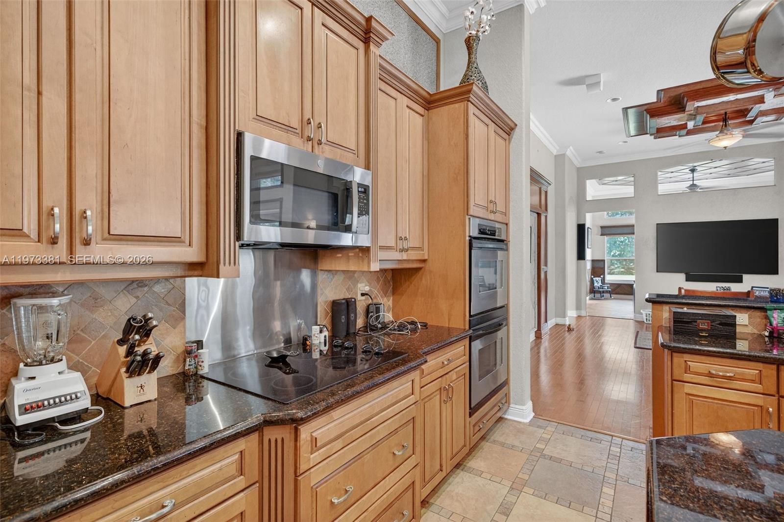 3792 CHURCHILL DOWNS DR - 21