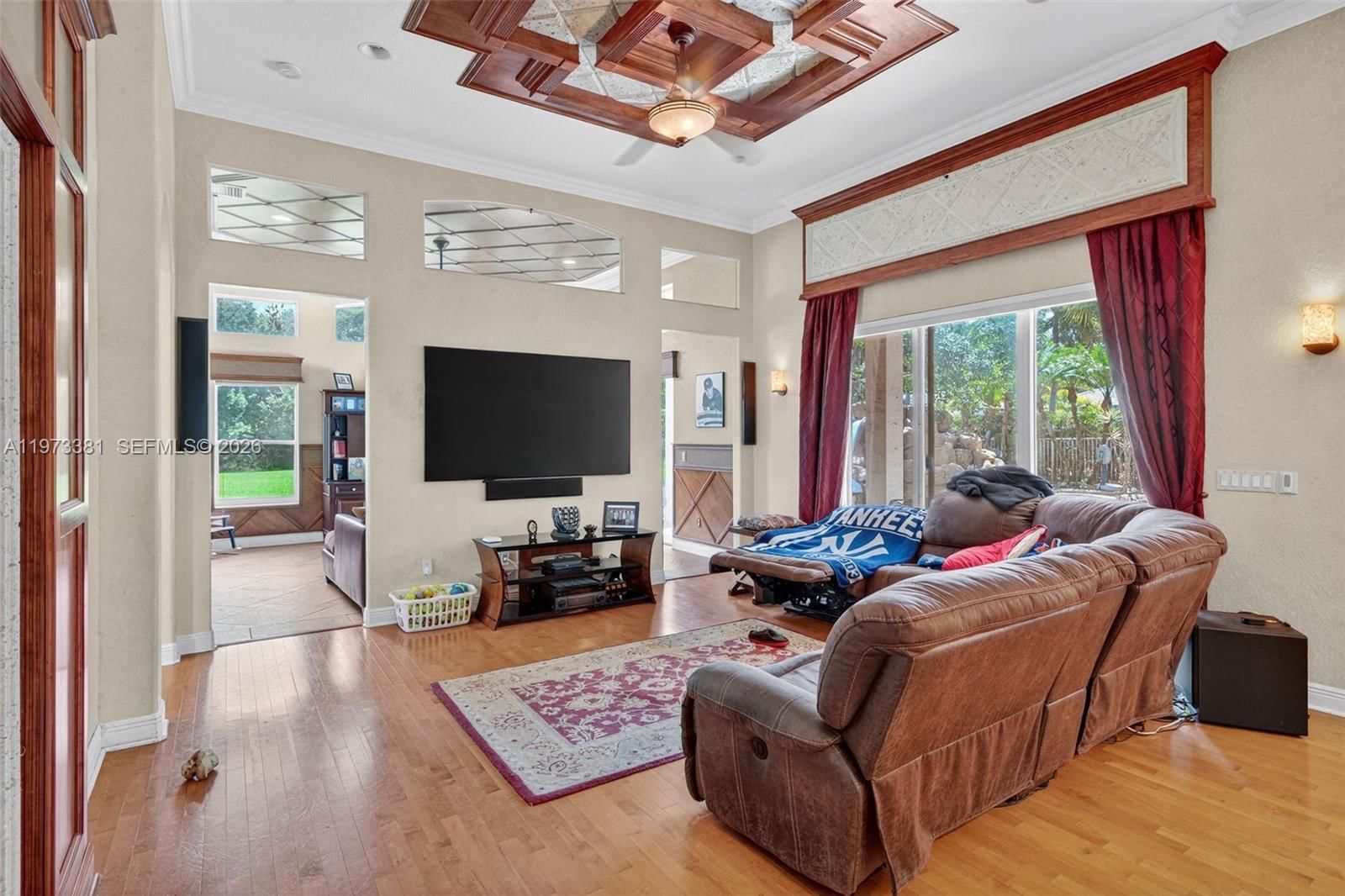 3792 CHURCHILL DOWNS DR - 24