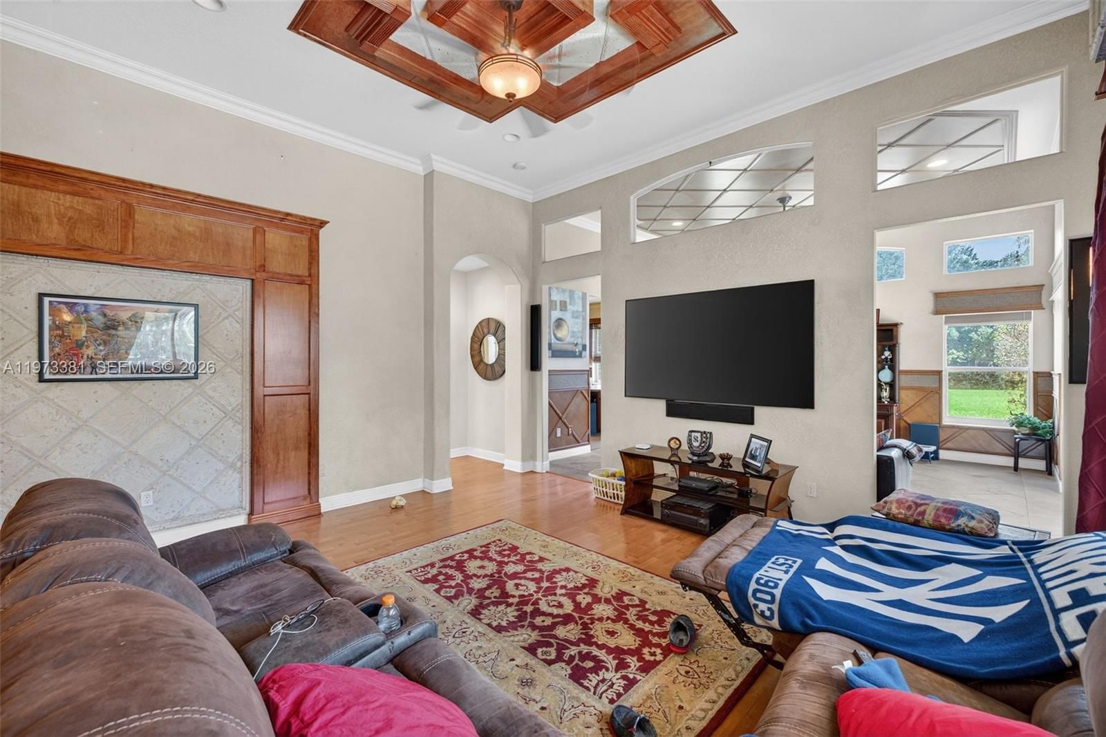 3792 CHURCHILL DOWNS DR - 25