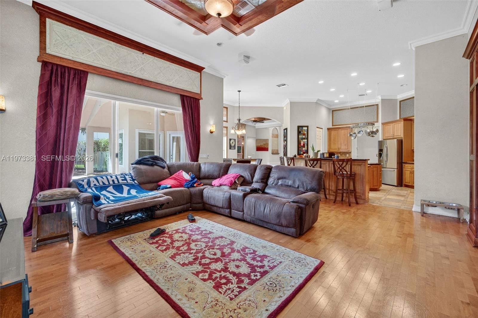 3792 CHURCHILL DOWNS DR - 26