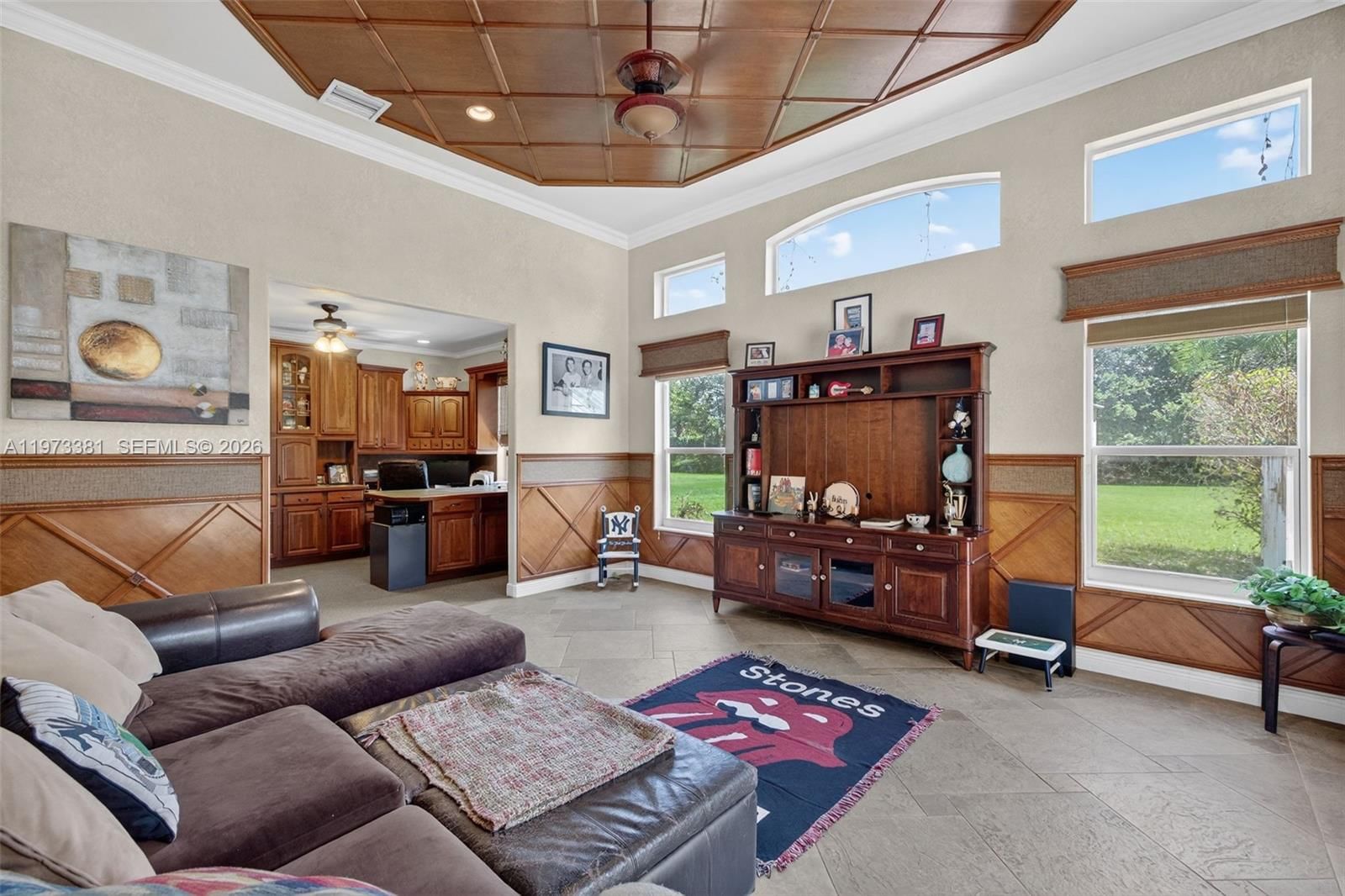 3792 CHURCHILL DOWNS DR - 29