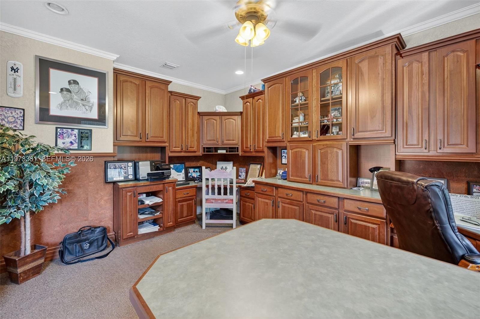 3792 CHURCHILL DOWNS DR - 33