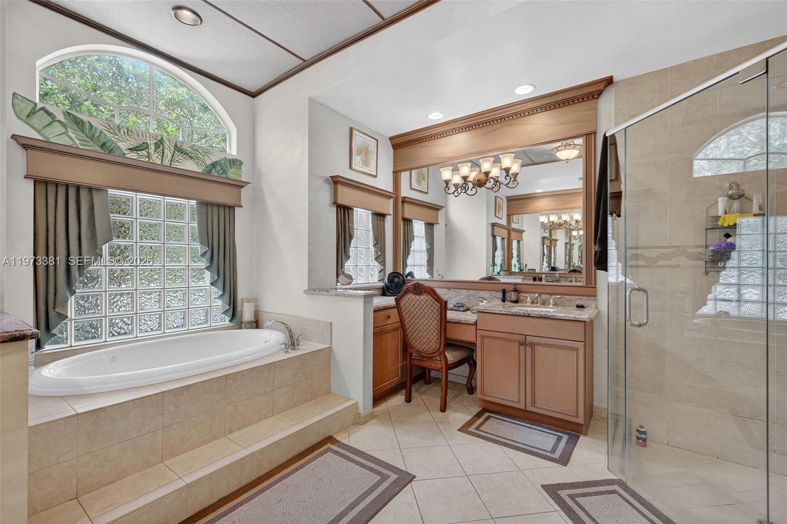 3792 CHURCHILL DOWNS DR - 44