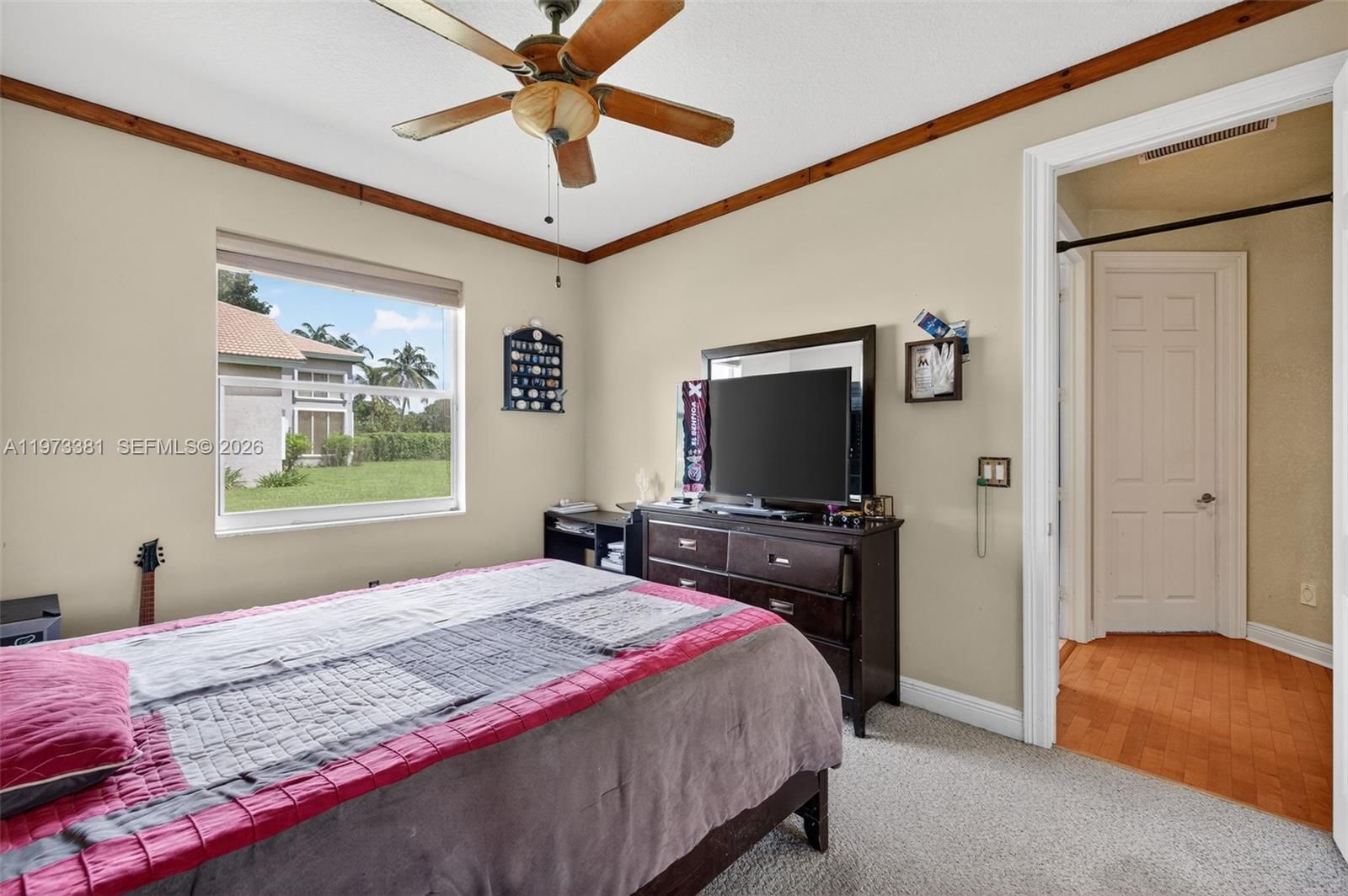 3792 CHURCHILL DOWNS DR - 53