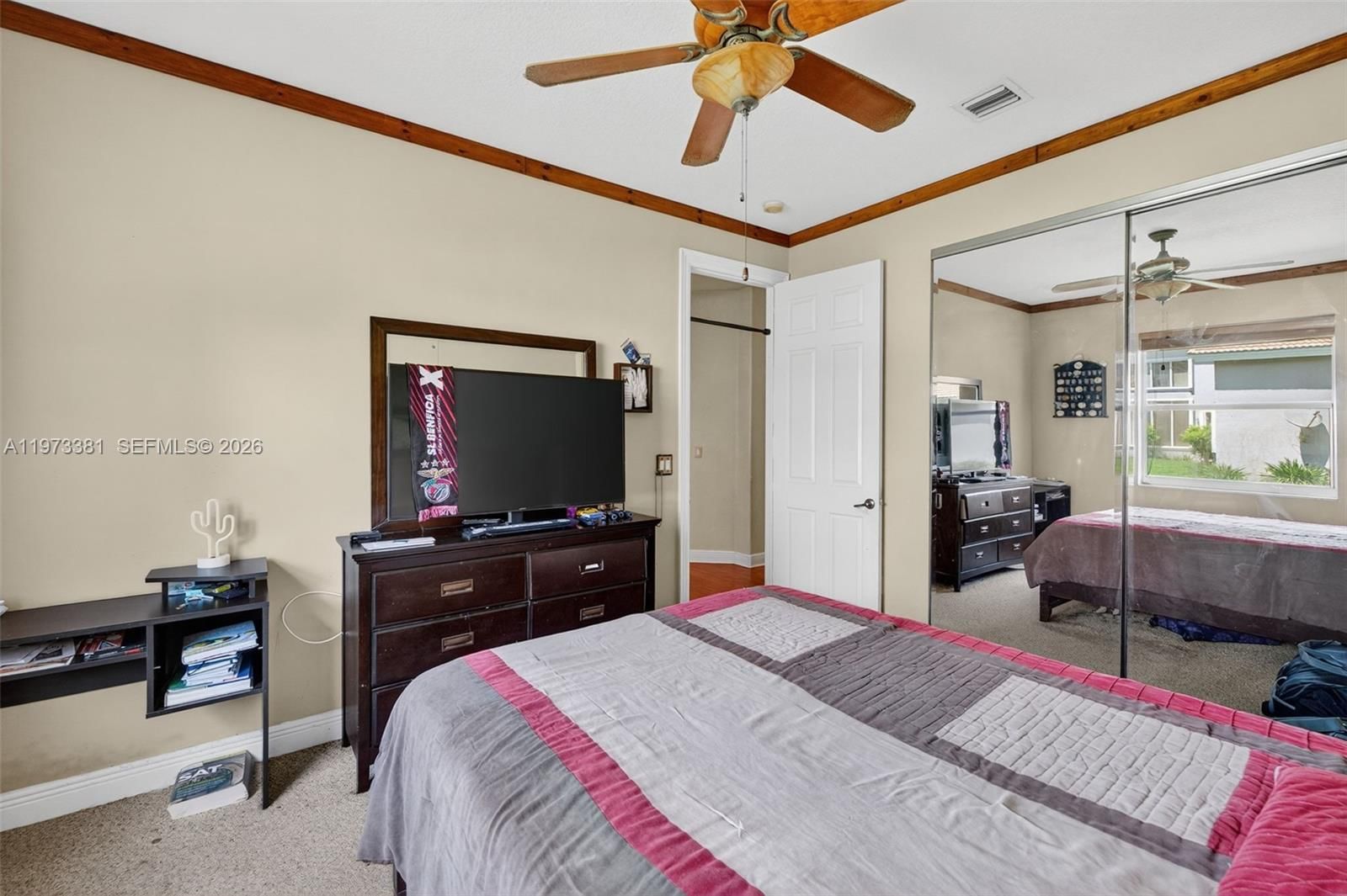 3792 CHURCHILL DOWNS DR - 54