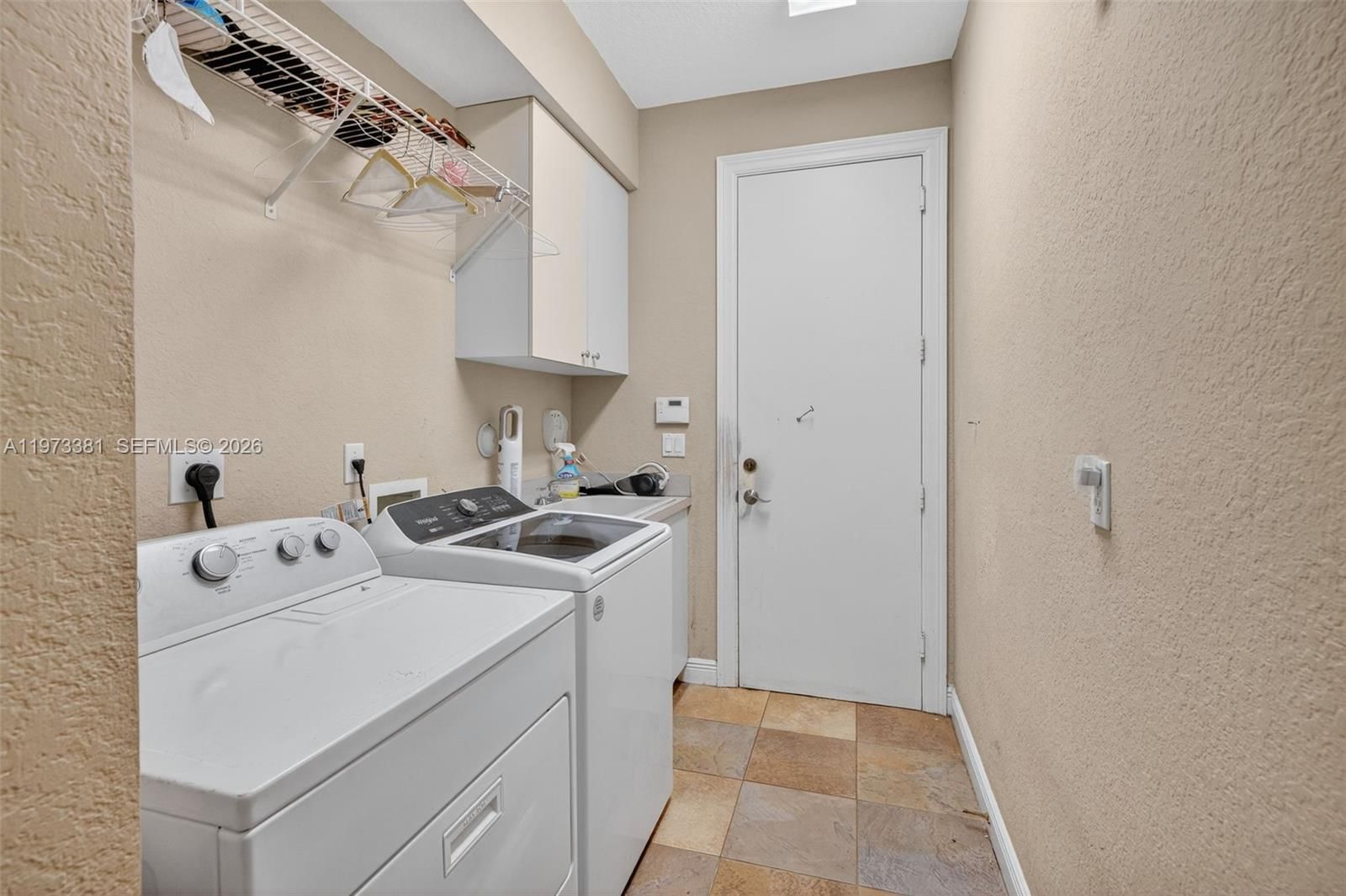 3792 CHURCHILL DOWNS DR - 56