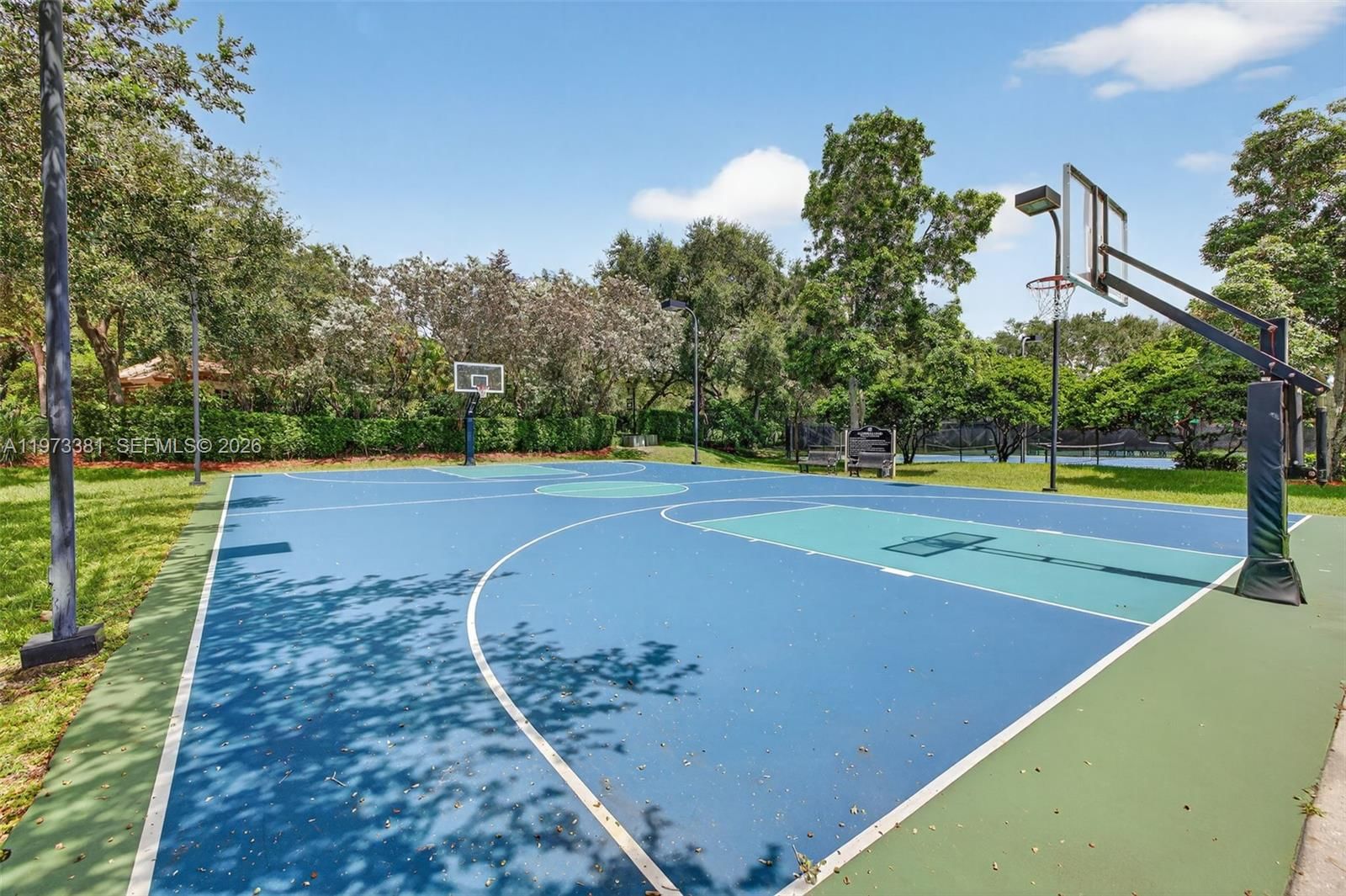 3792 CHURCHILL DOWNS DR - 70