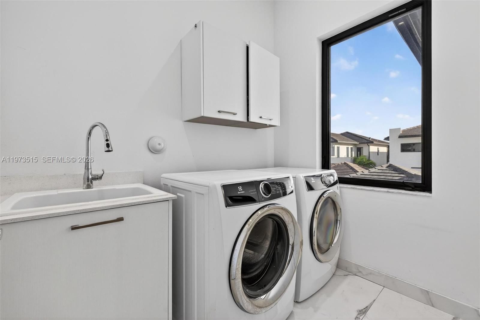 8126 NW 48th Ter - 54