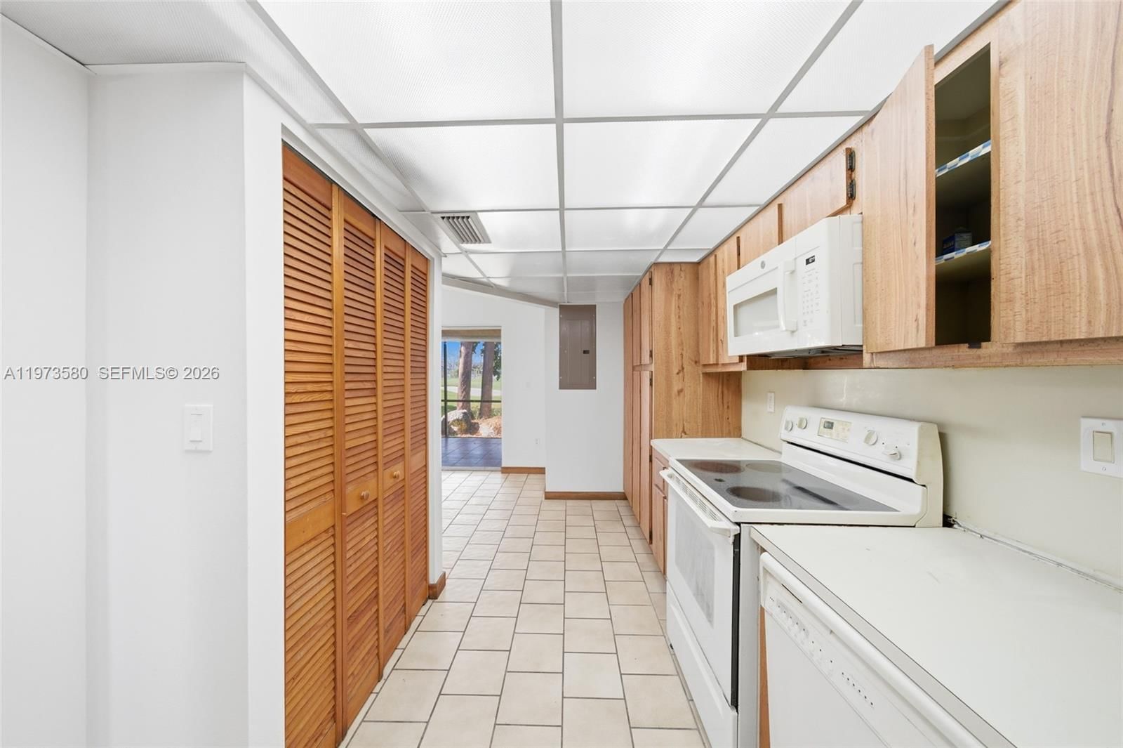 14371 KENDALE LAKES CIR - 12