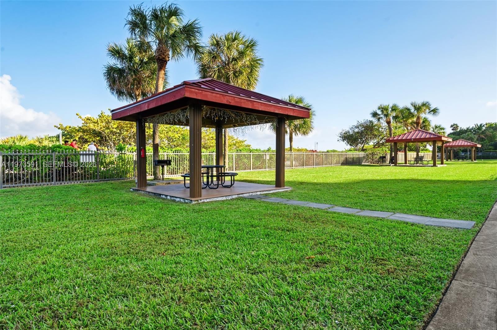 2555 COLLINS AVE, Unit 1002 - 37