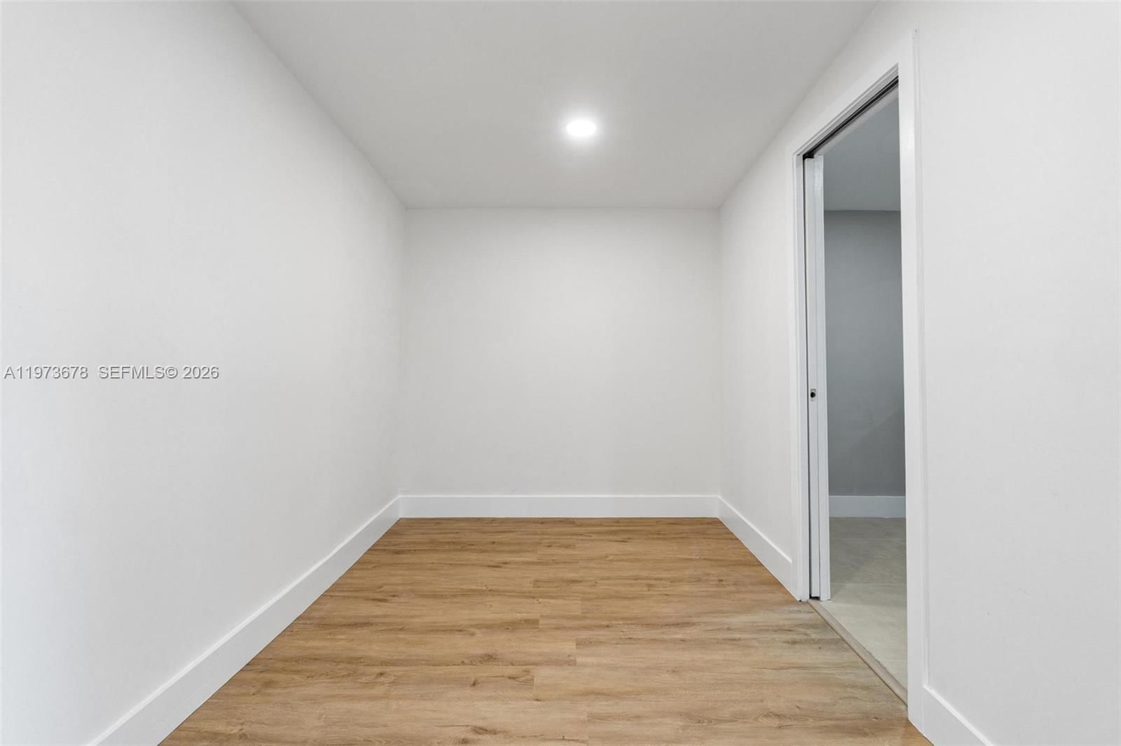 7731 FARRAGUT ST - 25