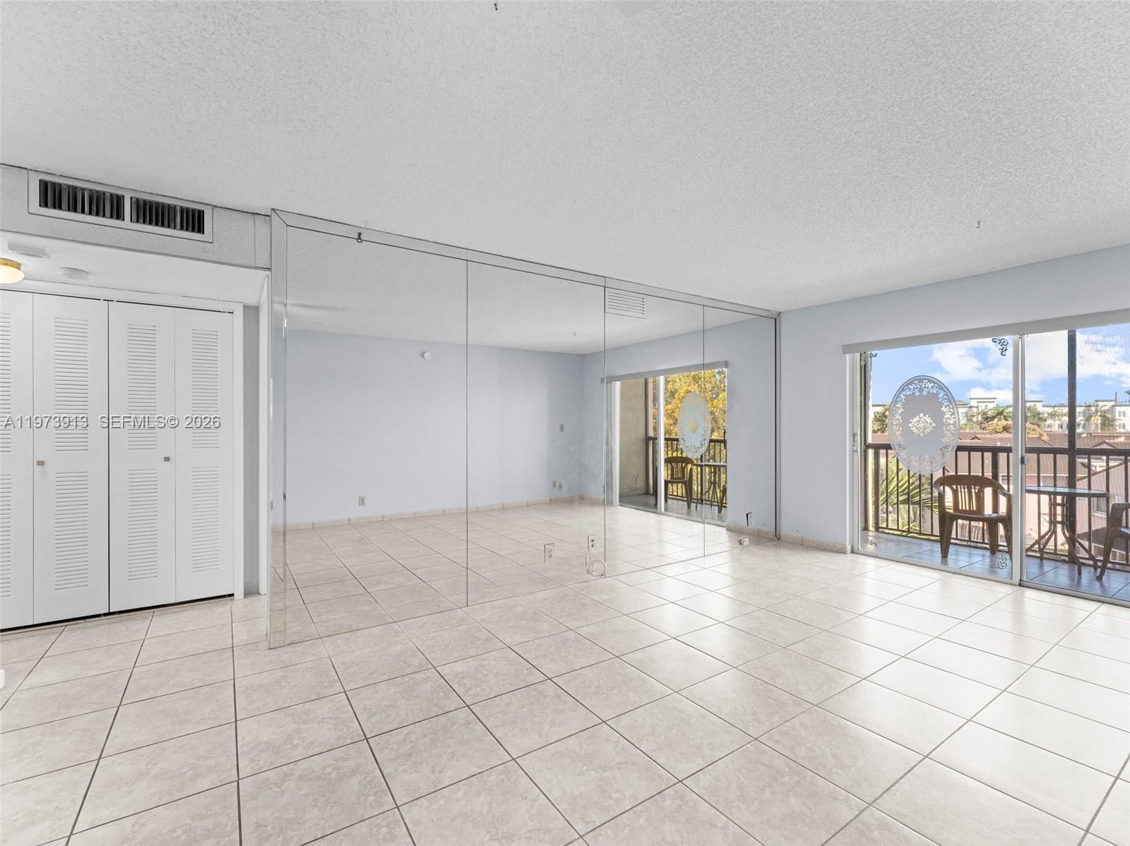 8005 Lake Dr, Unit 408 - 12