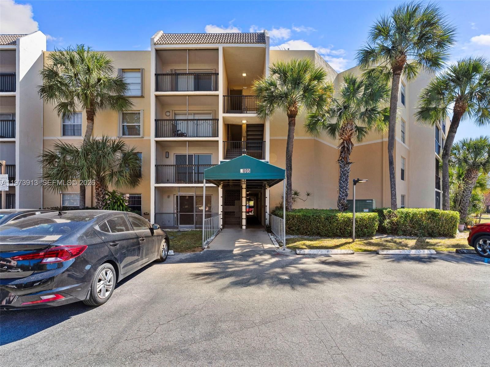 8005 Lake Dr, Unit 408 - 20