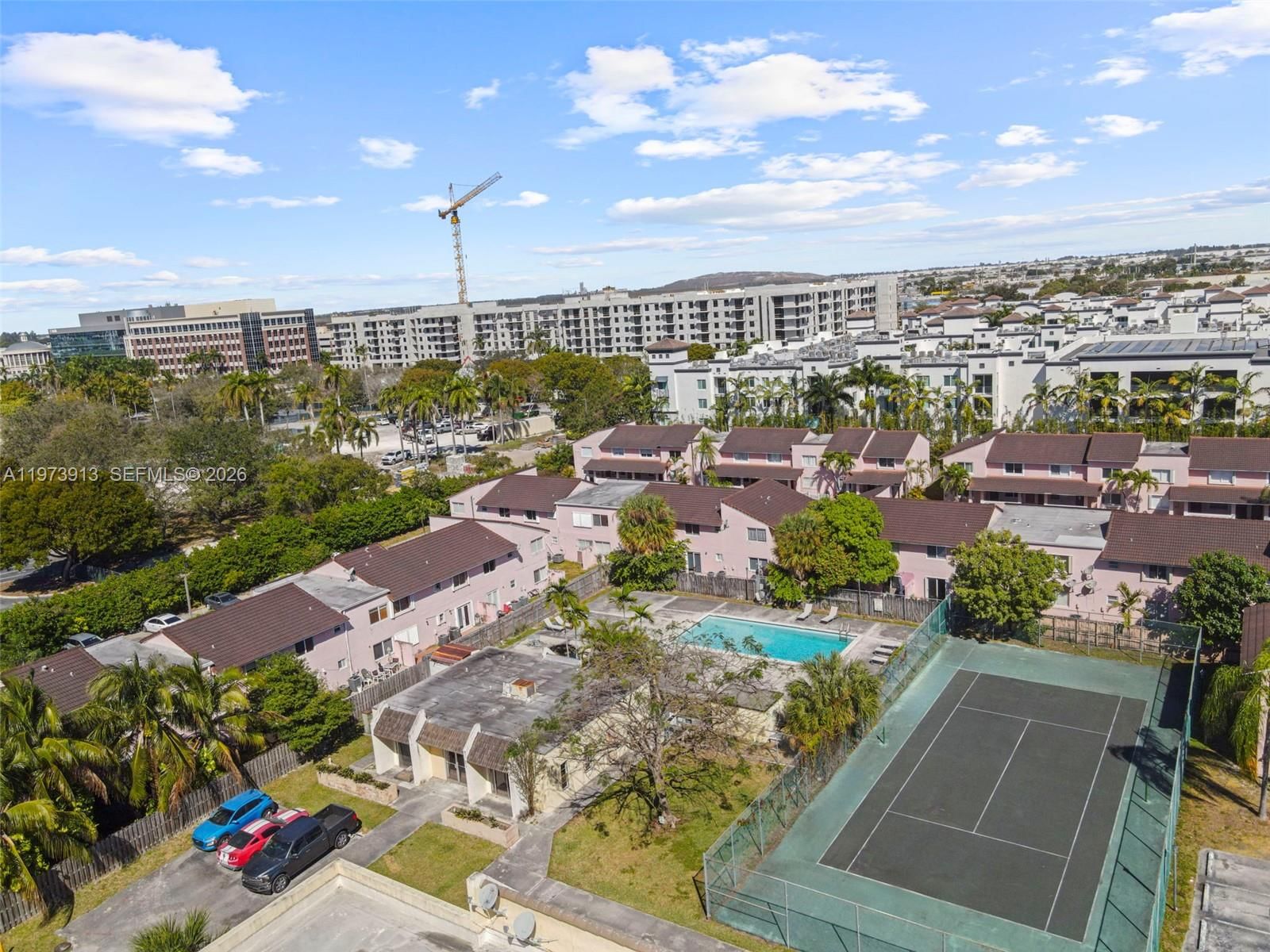 8005 Lake Dr, Unit 408 - 27