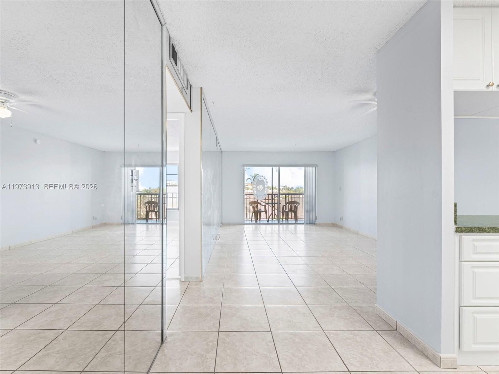 8005 Lake Dr, Unit 408 - 3