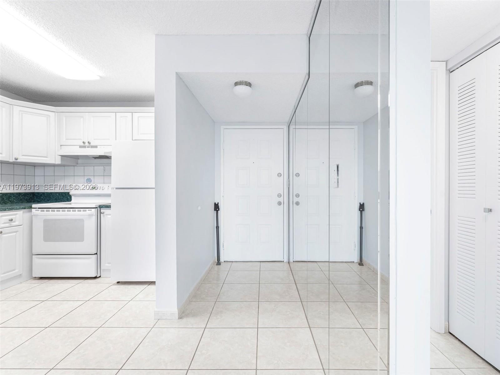 8005 Lake Dr, Unit 408 - 9