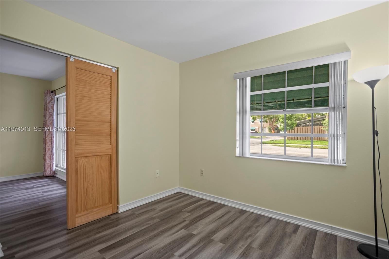 12261 LAKE LOOP RD - 10