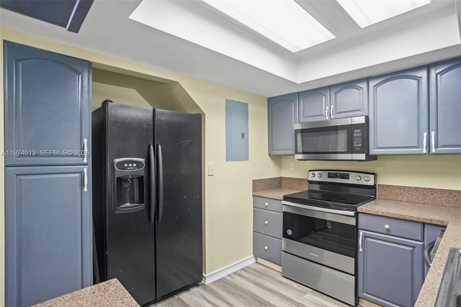 12261 LAKE LOOP RD - 15