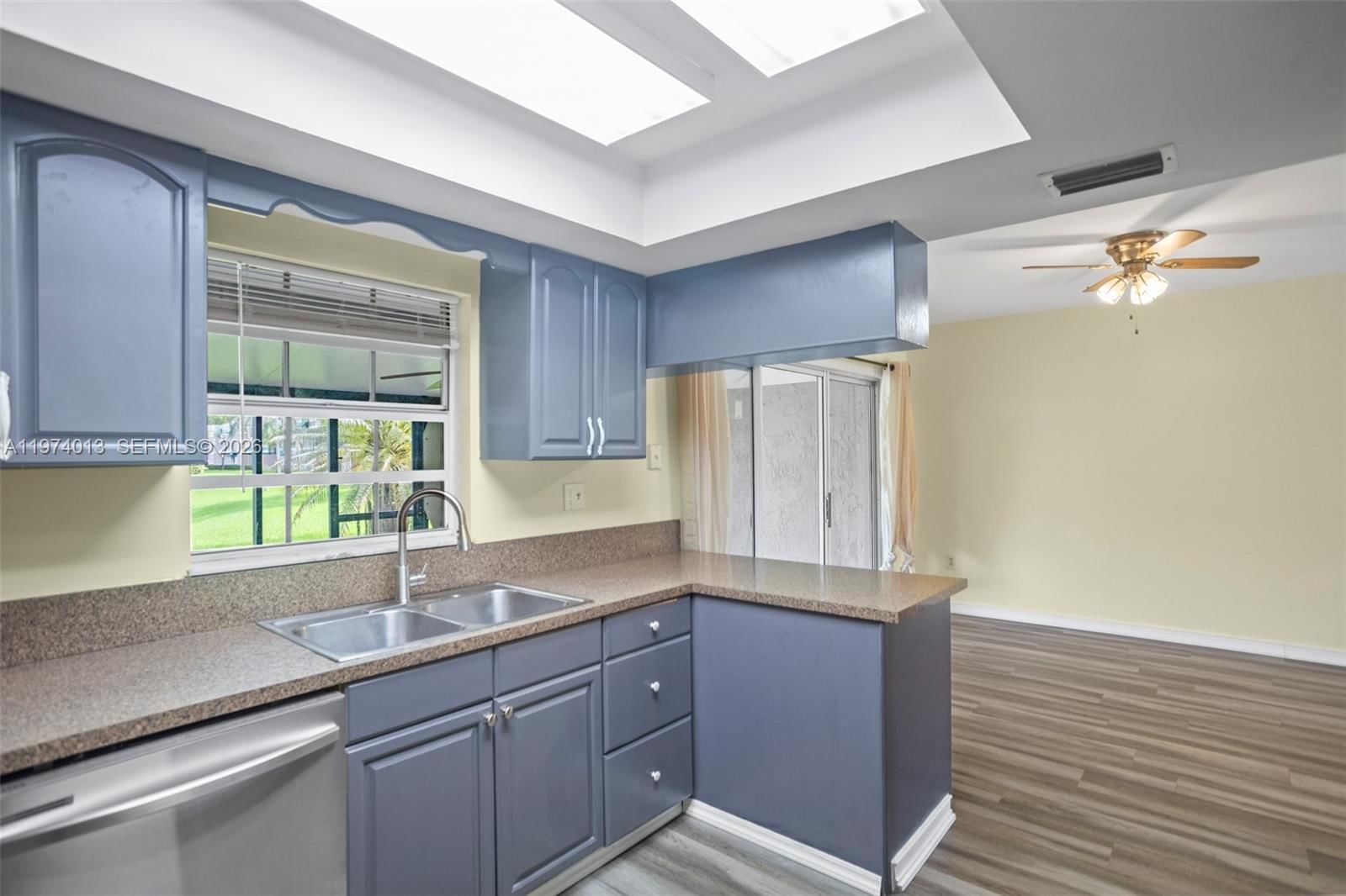 12261 LAKE LOOP RD - 16