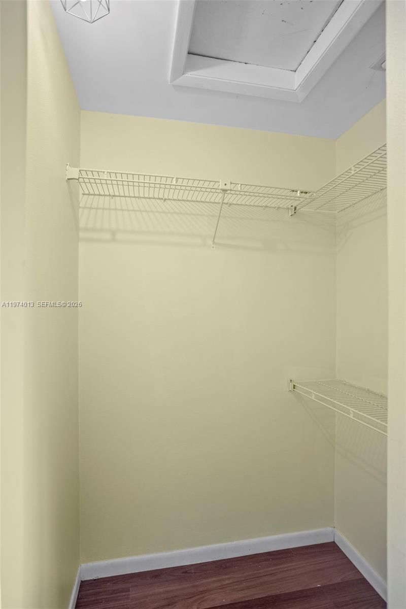 12261 LAKE LOOP RD - 29