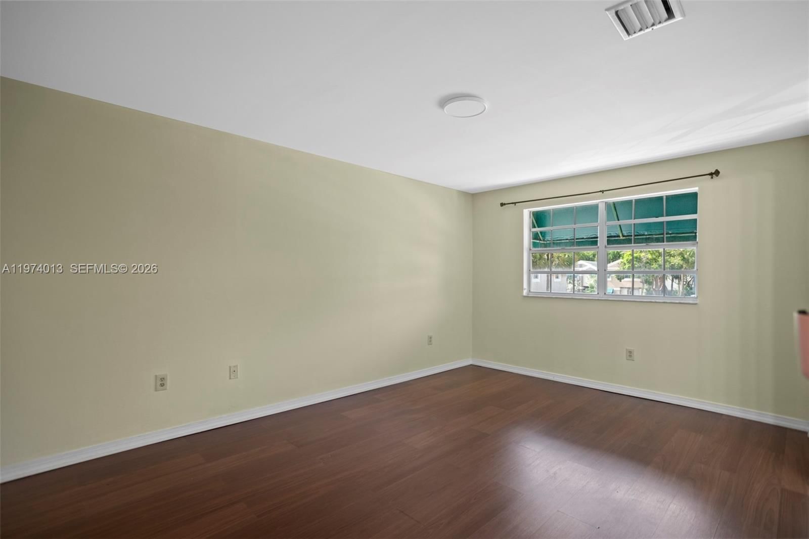 12261 LAKE LOOP RD - 35