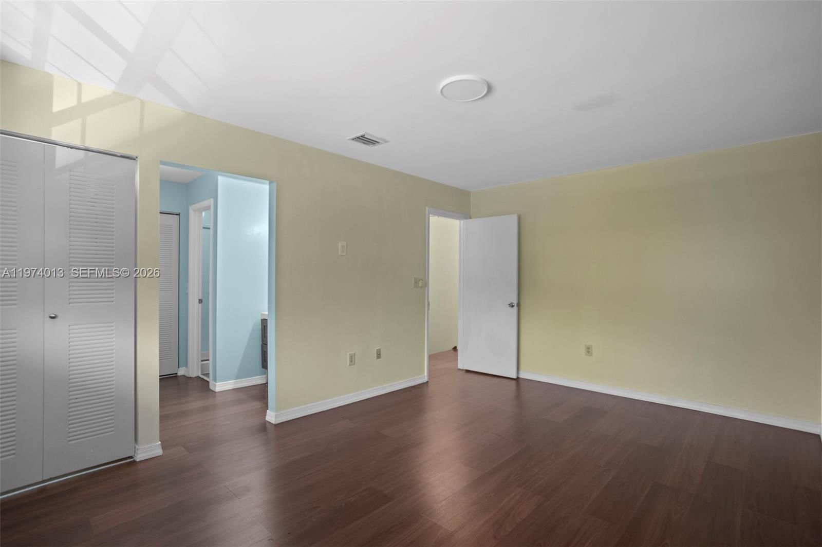 12261 LAKE LOOP RD - 37