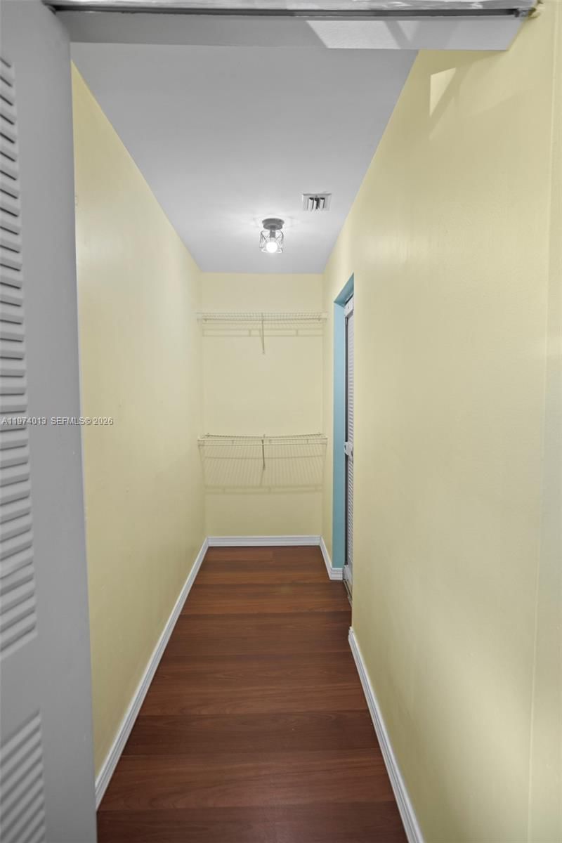 12261 LAKE LOOP RD - 38