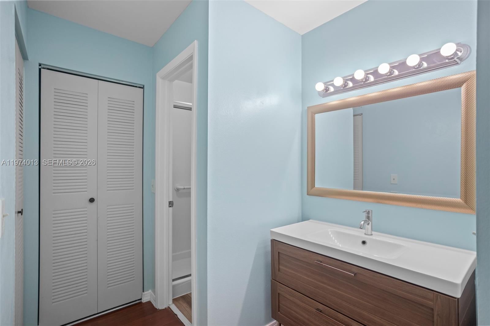 12261 LAKE LOOP RD - 40