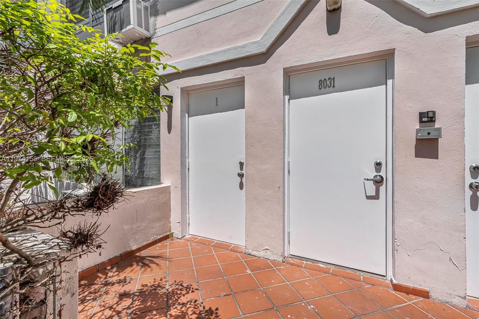 8031 HAWTHORNE AVE - 19