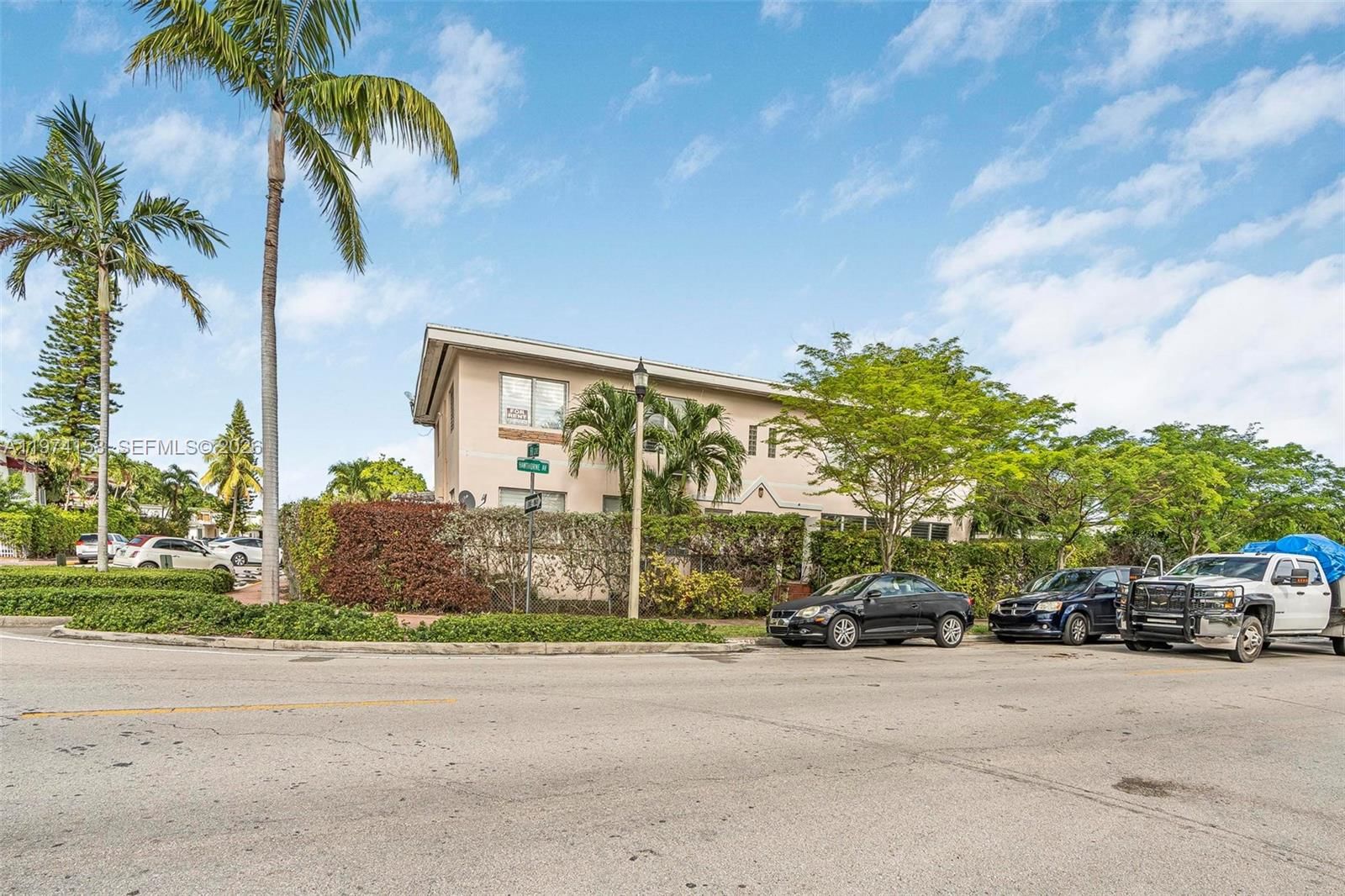 8031 HAWTHORNE AVE - 26